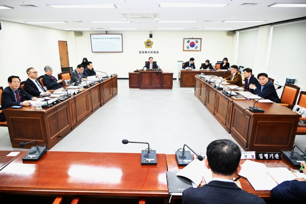 제430회 문화복지위원회 회의 모습/사진 경남도의회제공