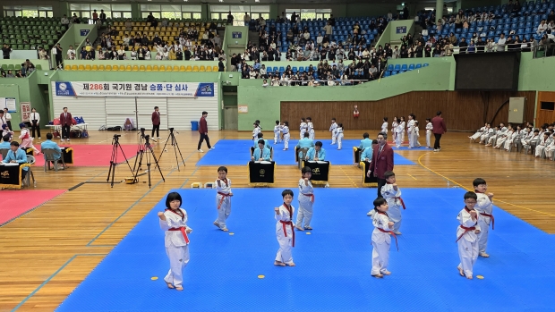 경남창원시 마산실내체육관 에서 창원시(마산.창원.진해)창녕군 지역 태권도 국기원 경남 승품.단 심사대회를 개최했다/차재욱 기자