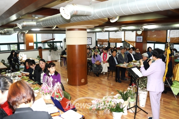 ​​목련회 경남지부 회장 이취임식/사진 김국진기자​​