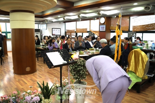 ​​목련회 경남지부 회장 이취임식/사진 김국진기자​​