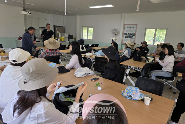 농촌 인력난 해소 사과 재배 농가 일손 돕기(사진 / 충청남도 제공)