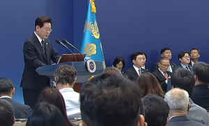 대통령 지지율 32%… 그 속뜻